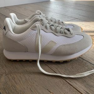 Veja net sustain rio Branco sneaker in 36